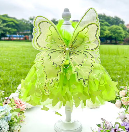 კაბები ფრთებით